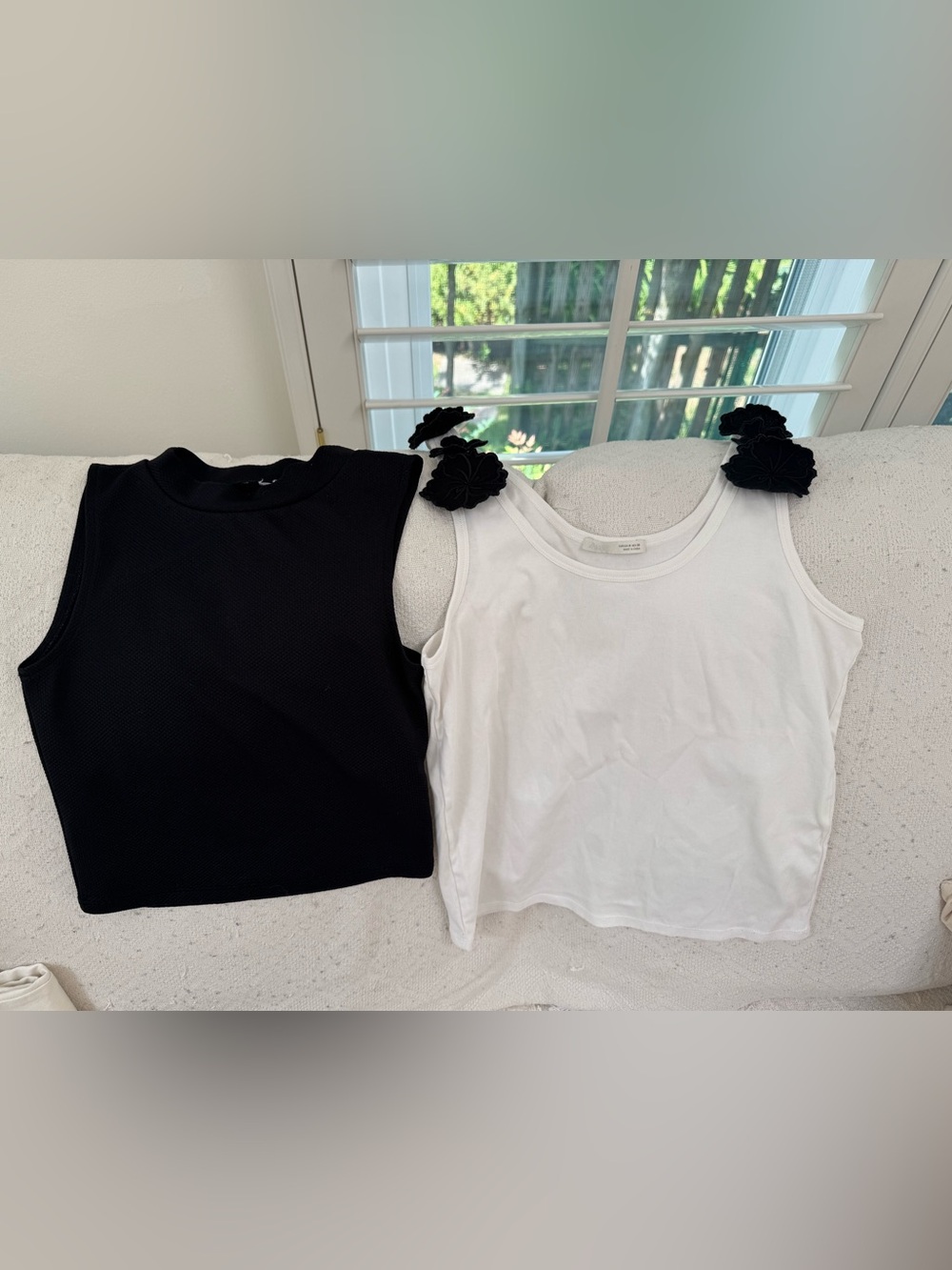 Bundle of 2 Tops – Size M